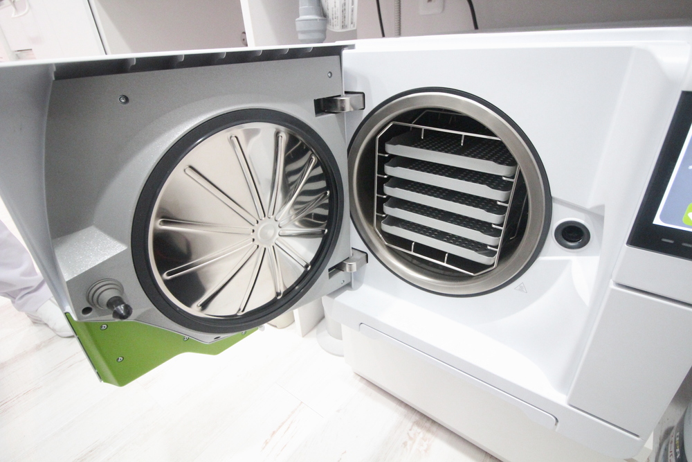 徹底した衛生管理で清潔な診療環境